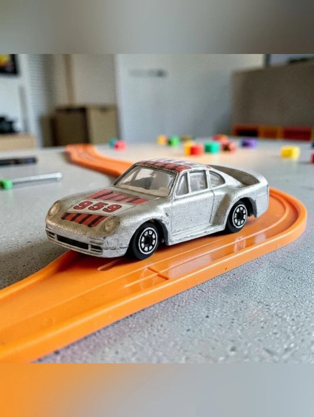 1986 Super Speedway Silver Porsche Turbo 959 No.23743 Die-Cast 1:64 Racecar Toy.